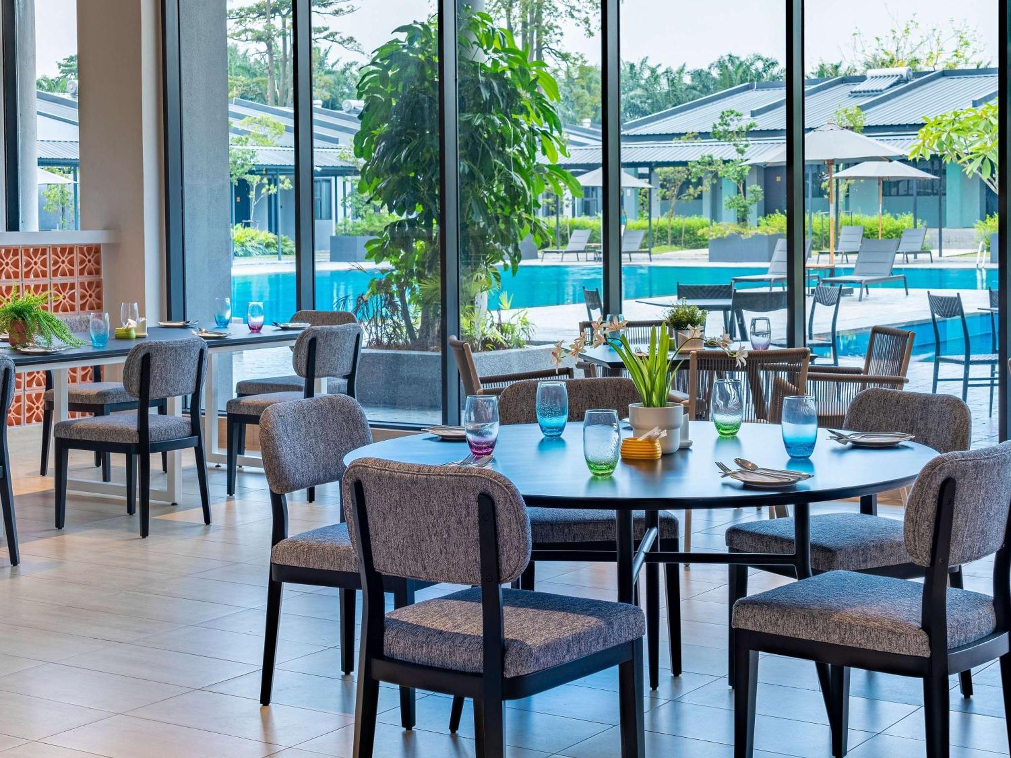 Hotel Ibis Styles Sepang Klia Esterno foto